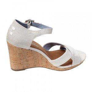 Toms Sienna Cork Wedge. New. Sz 10 wide.